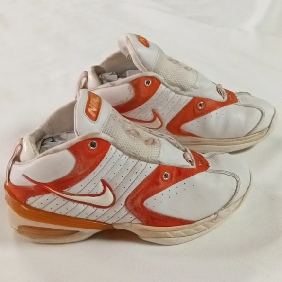 Nike Shoes - Vintage Nike Basketball Shoes Size 9